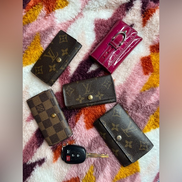 Authentic Louis Vuitton Key Wallet - Picture 6 of 6